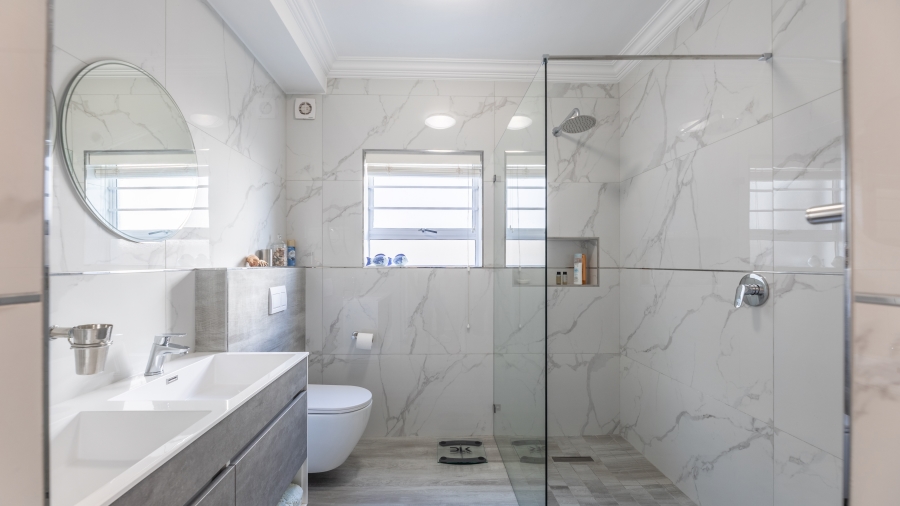 3 Bedroom Property for Sale in Bloubergstrand Western Cape